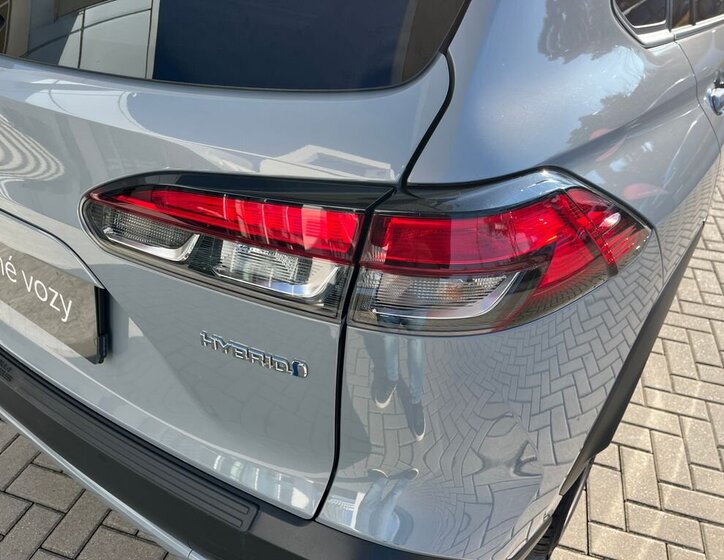 Toyota Corolla Cross SUV / Terénní 2,0 l 112 kw