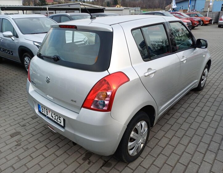 Suzuki Swift Hatchback 1,3 l 66 kw