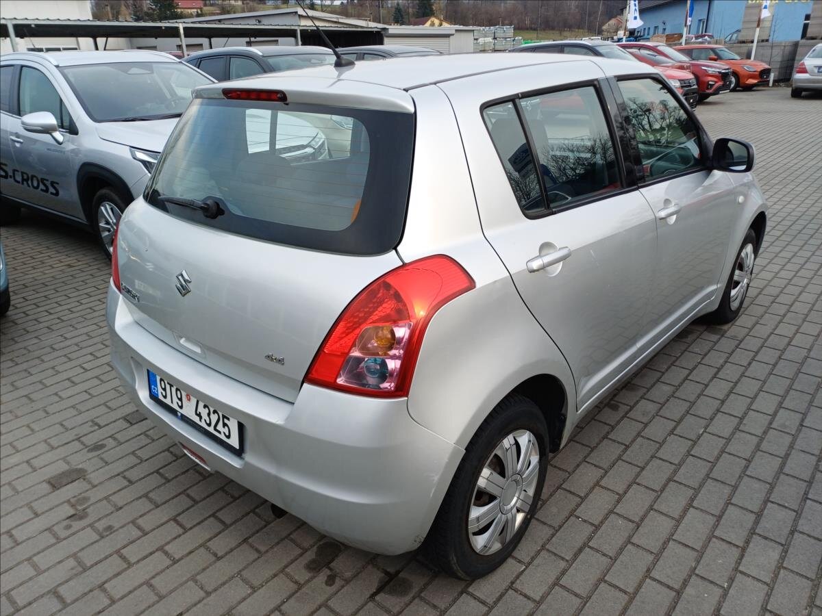 Suzuki Swift Hatchback 1,3 l 66 kw