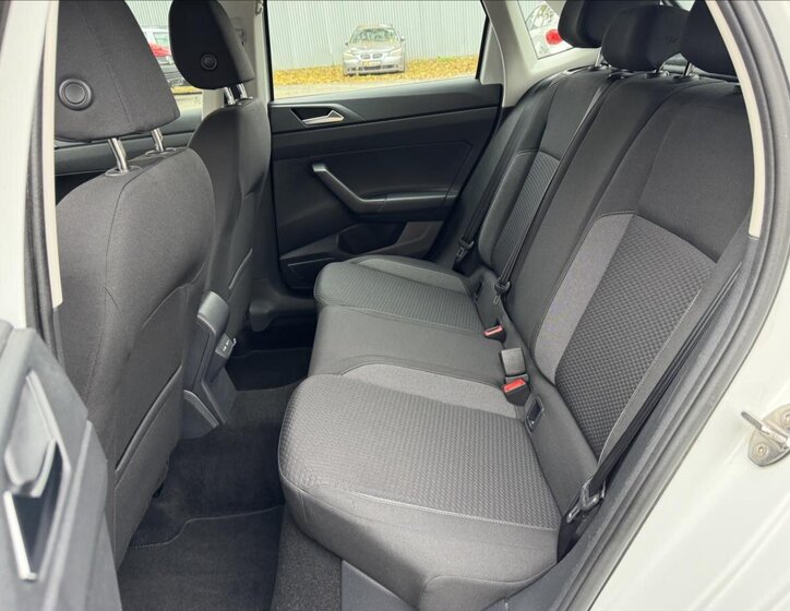 Volkswagen Polo Hatchback 999,0 70 kw