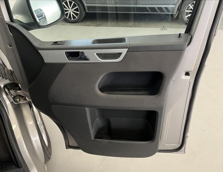 Volkswagen Multivan MPV 2,0 l 132 kw
