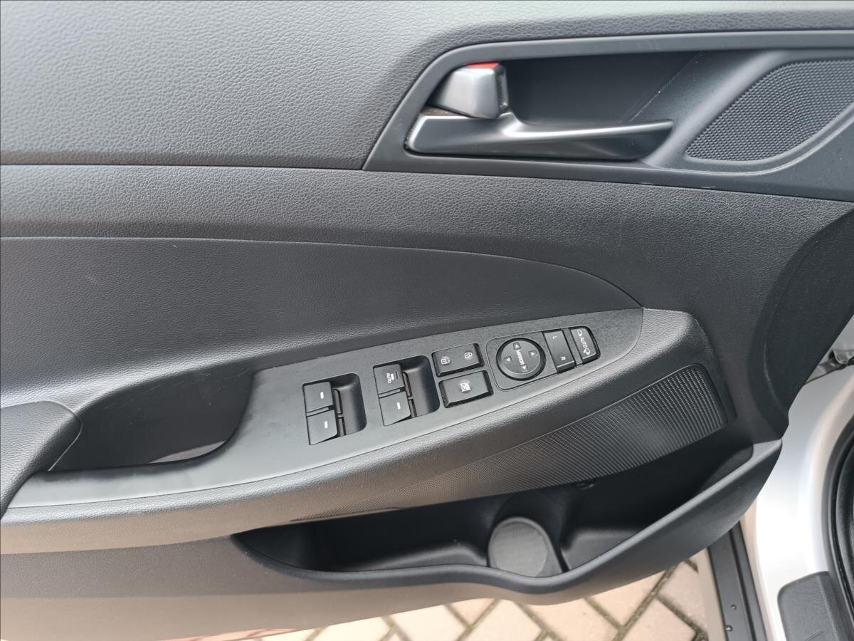 Hyundai Tucson SUV / Terénní 2,0 l 100 kw