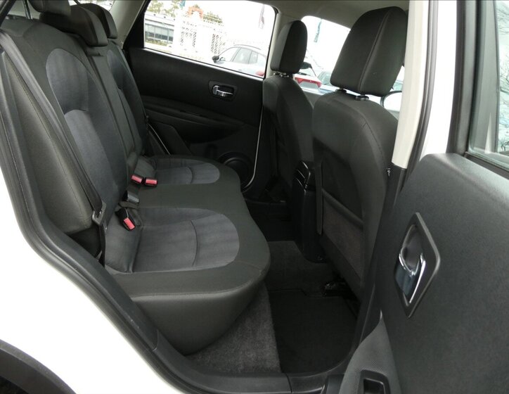 Nissan Qashqai SUV 2,0 l 104 kw