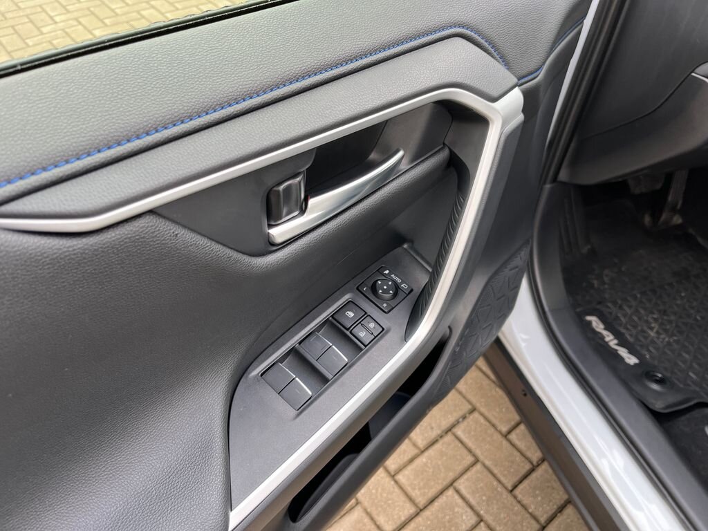 Toyota RAV4 SUV 2,5 l 131 kw