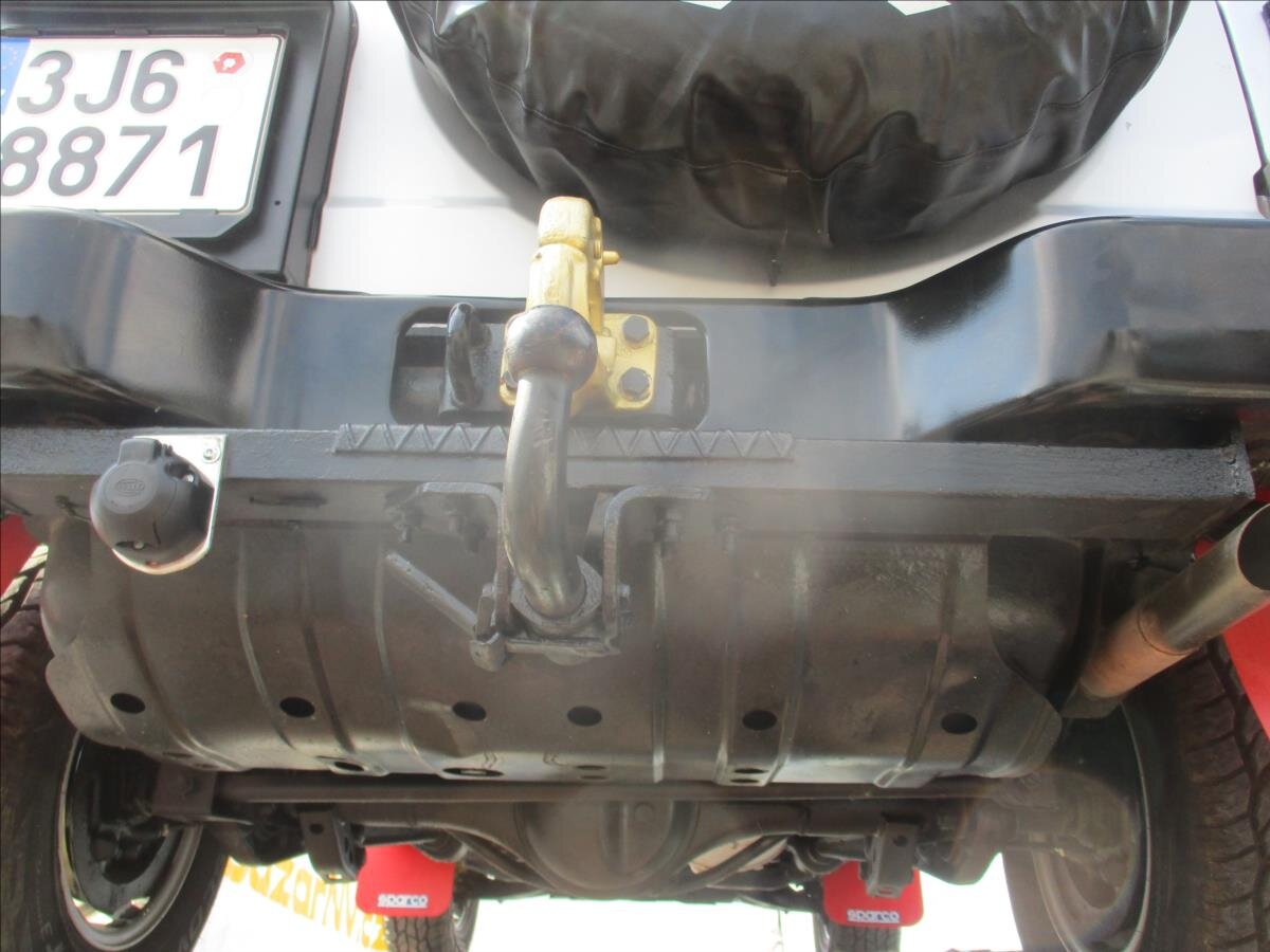 Mitsubishi Pajero SUV / Terénní 2,5 l 70 kw