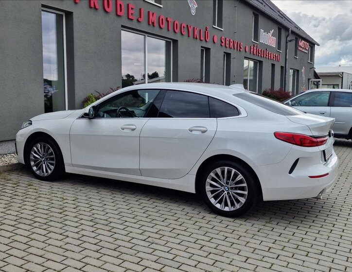 BMW Řada 2 Sedan / Limuzína 2,0 l 110 kw
