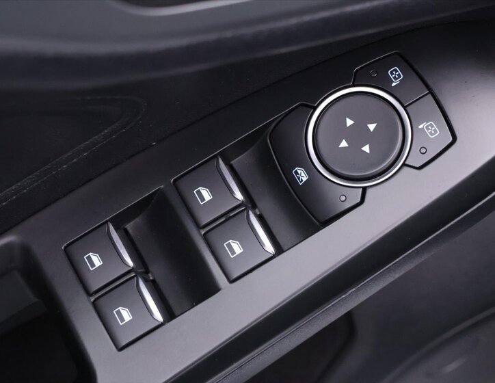 Ford Focus Kombi 999,0 74 kw