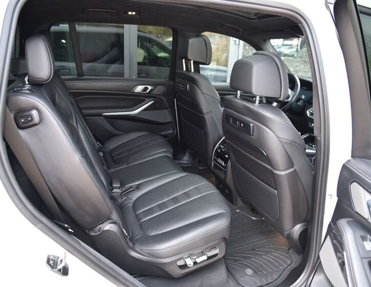 BMW X7 SUV / Terénní 3,0 l 195 kw