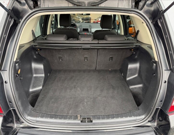 Land Rover Freelander SUV 2,2 l 110 kw