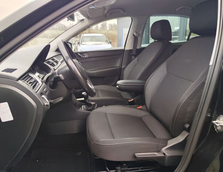 Škoda Rapid Liftback 1,2 l 77 kw