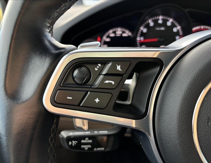 Porsche Cayenne SUV 3,0 l 250 kw