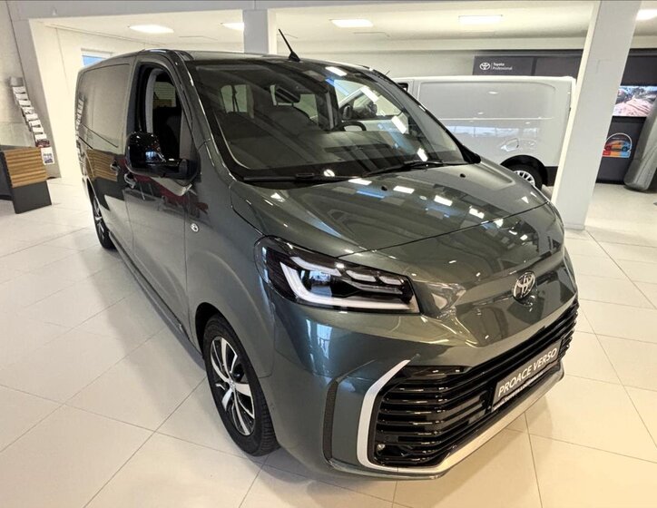 Toyota ProAce Verso 1