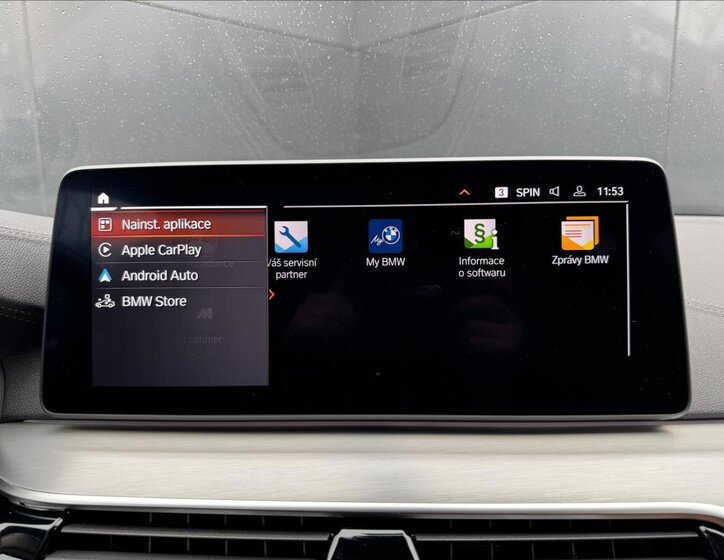 BMW Řada 5 Kombi 3,0 l 210 kw