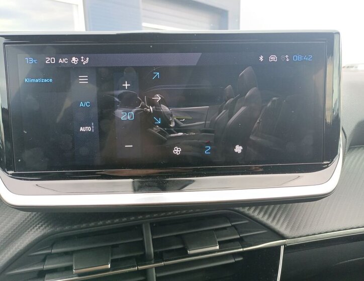 Peugeot 2008 SUV / Terénní 1,2 l 74 kw