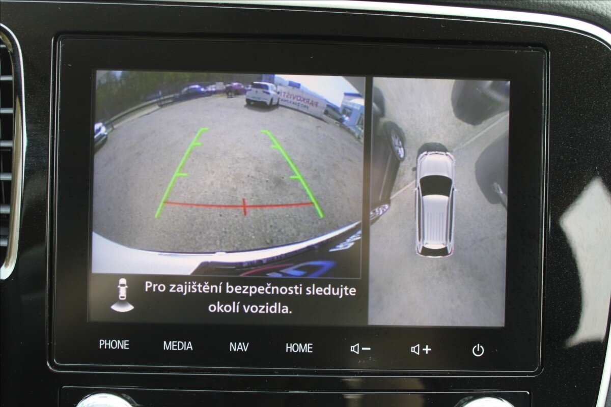 Mitsubishi Outlander SUV / Terénní 2,0 l 110 kw