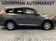 Mitsubishi Outlander 16