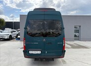 Mercedes-Benz Sprinter 4