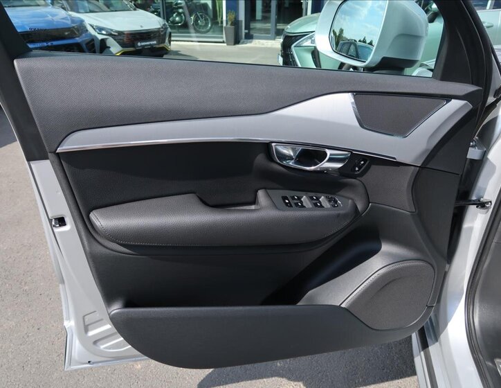 Volvo XC90 SUV 2,0 l 173 kw