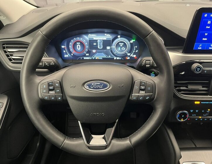Ford Kuga SUV / Terénní 2,5 l 140 kw