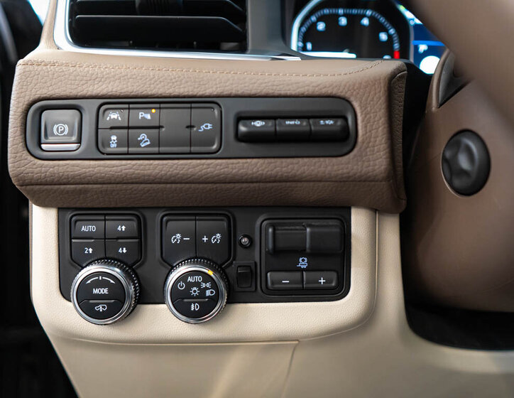 GMC Yukon SUV / Terénní 6,2 l 313 kw