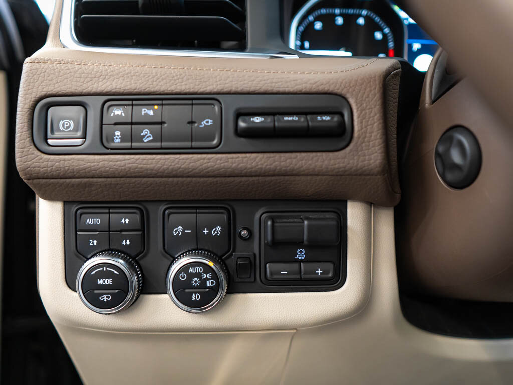 GMC Yukon SUV / Terénní 6,2 l 313 kw