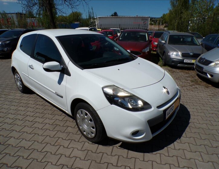 Renault Clio Hatchback 1,1 l 55 kw