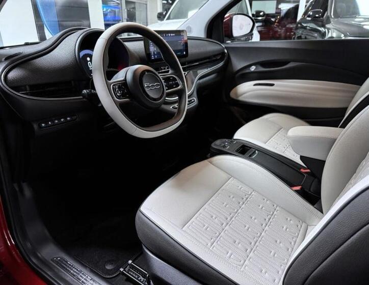 Fiat 500e 7