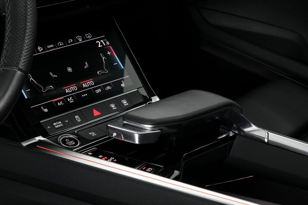 Audi e-tron SUV 0,0 300 kw