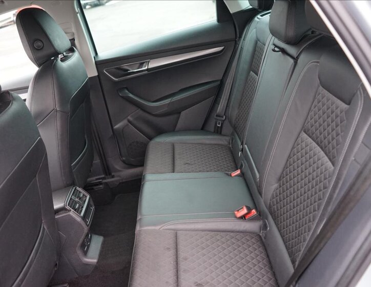 Škoda Karoq SUV 1,5 l 110 kw