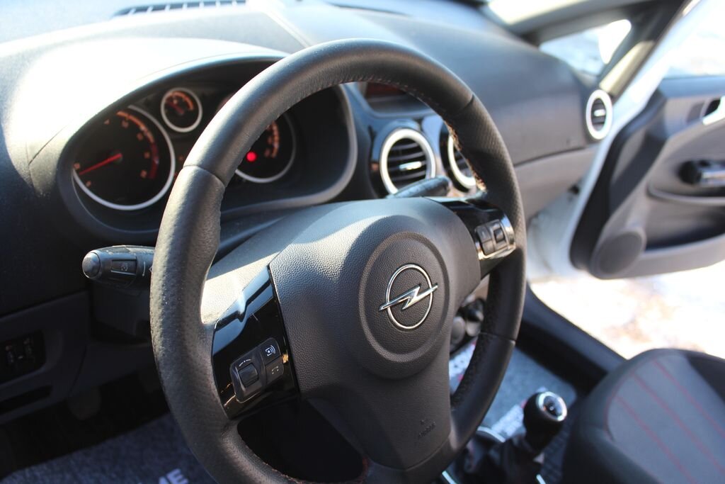 Opel Corsa Hatchback 1,2 l 63 kw