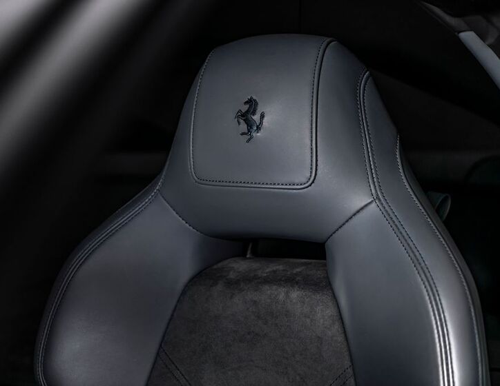 Ferrari F12 Berlinetta 26