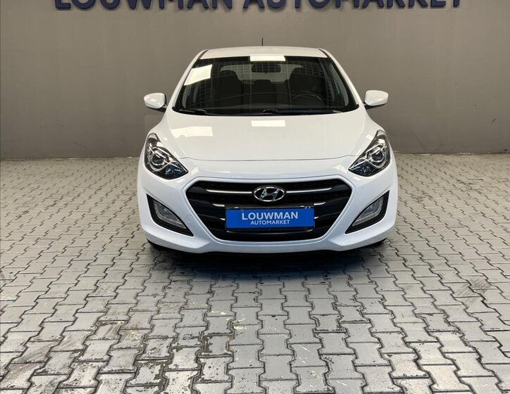 Hyundai i30 4
