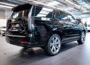 Cadillac Escalade SUV 6,2 l 313 kw