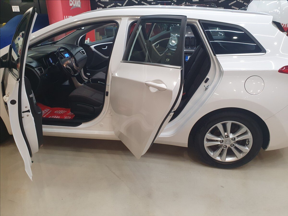 Hyundai i30 Kombi 1,6 l 88 kw