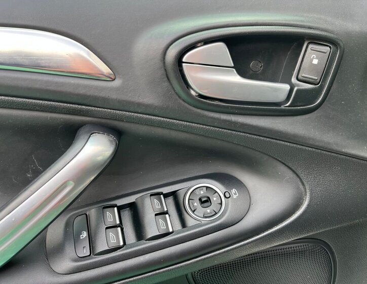 Ford S-MAX MPV 2,0 l 176 kw