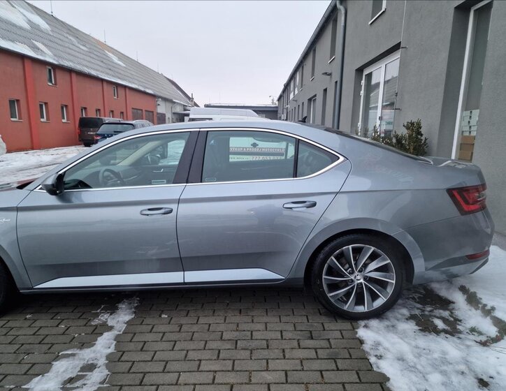 Škoda Superb Liftback 2,0 l 140 kw