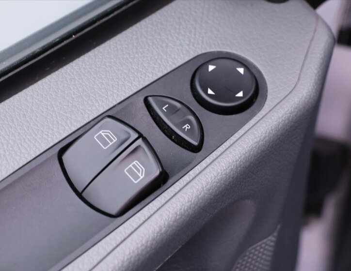 Mercedes-Benz Vito Kombi 3,0 l 150 kw