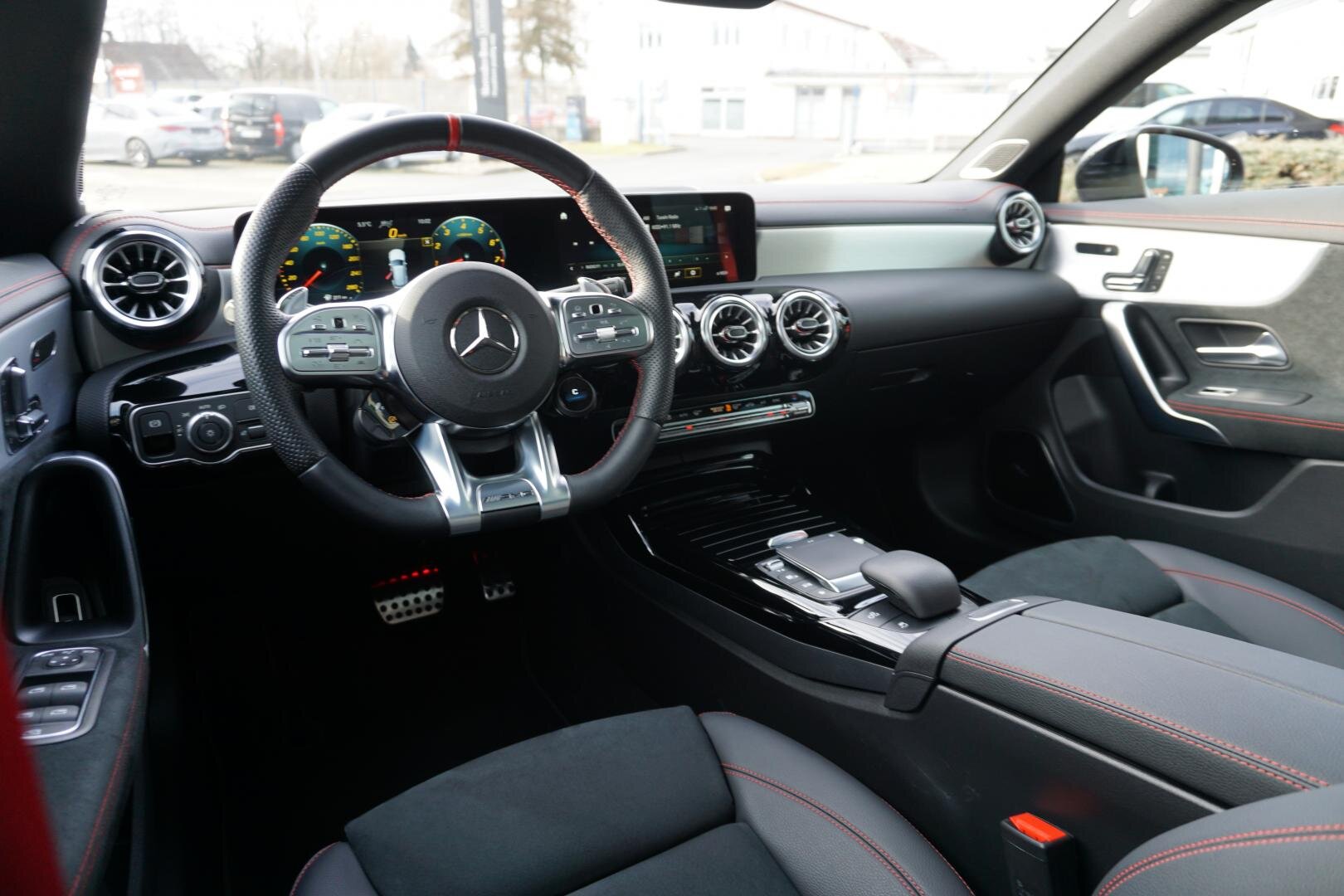 Mercedes-Benz CLA Kombi 2,0 l 225 kw