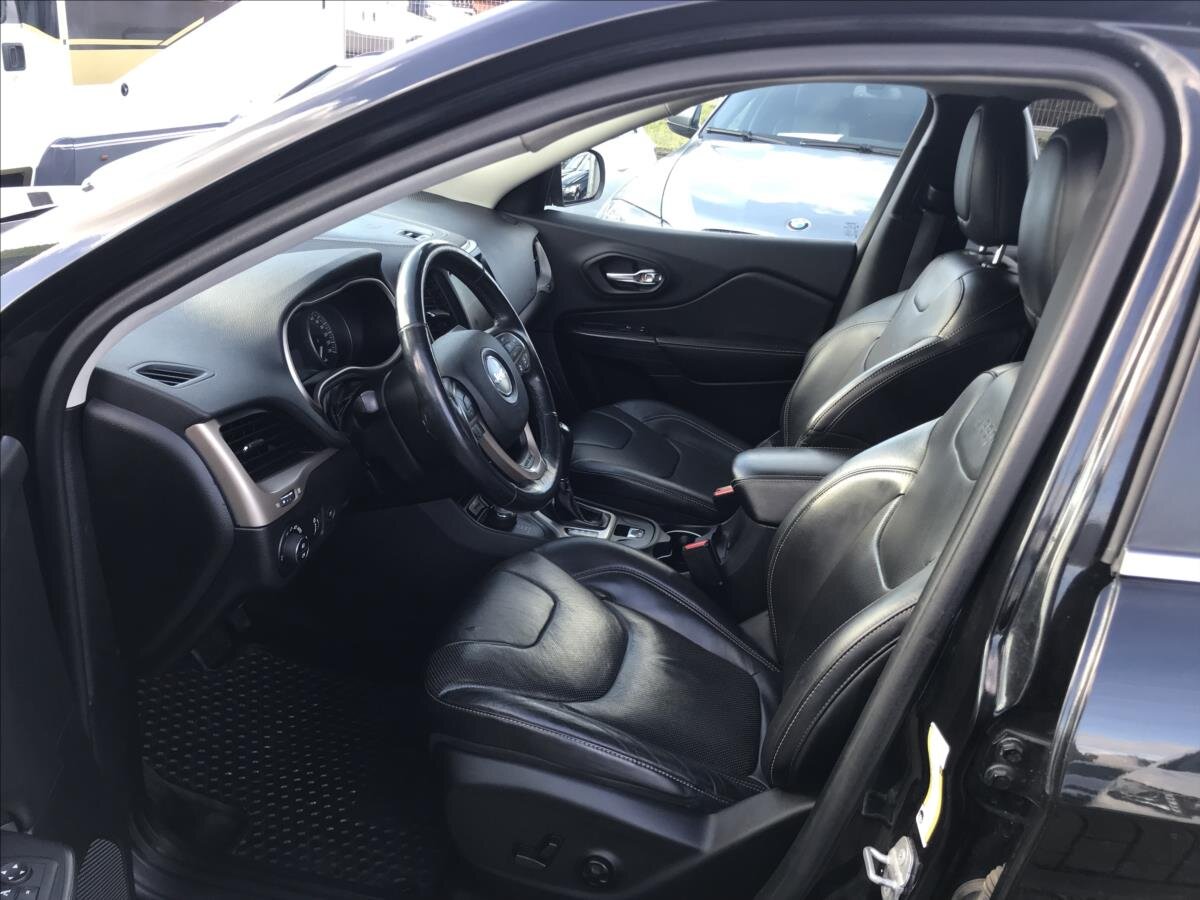 Jeep Cherokee Kombi 2,0 l 125 kw