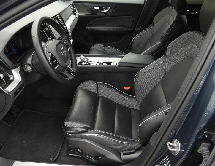 Volvo V60 Kombi 2,0 l 145 kw