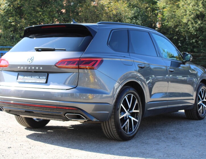 Volkswagen Touareg 5