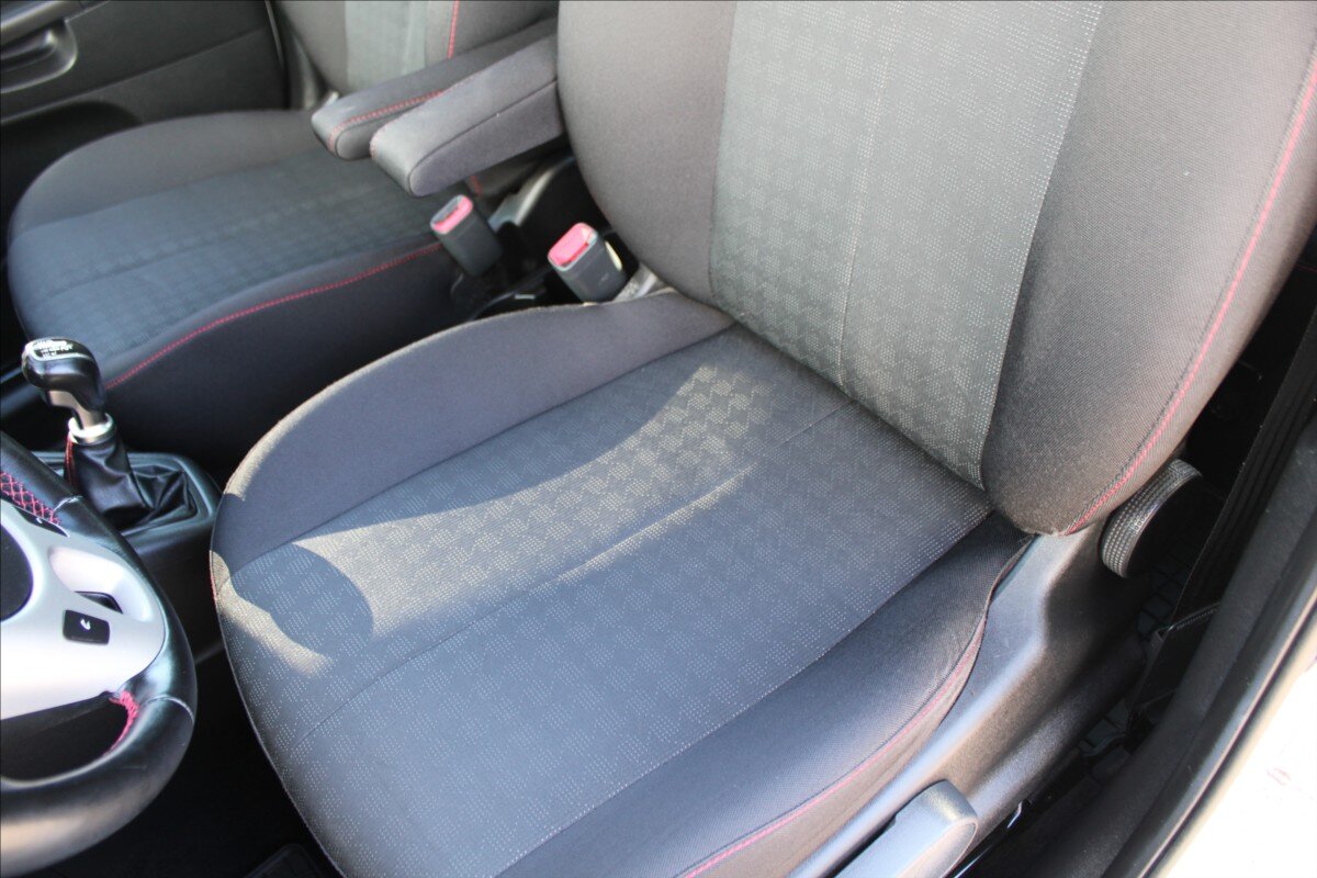 KIA Venga Hatchback 1,4 l 66 kw