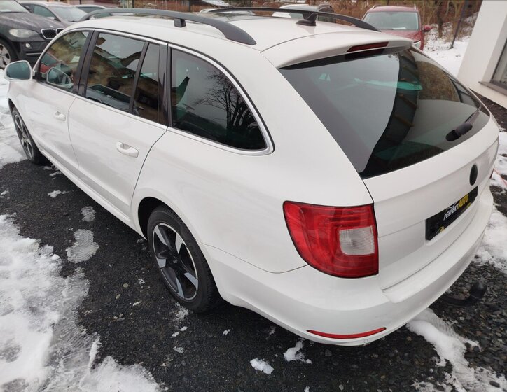Škoda Superb Kombi 2,0 l 103 kw