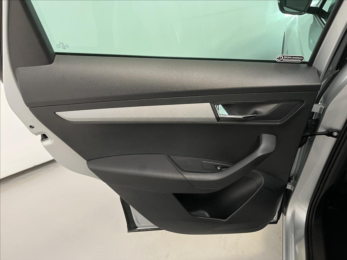 Škoda Karoq SUV / Terénní 1,5 l 110 kw