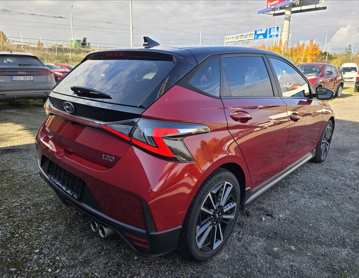Hyundai i20 8