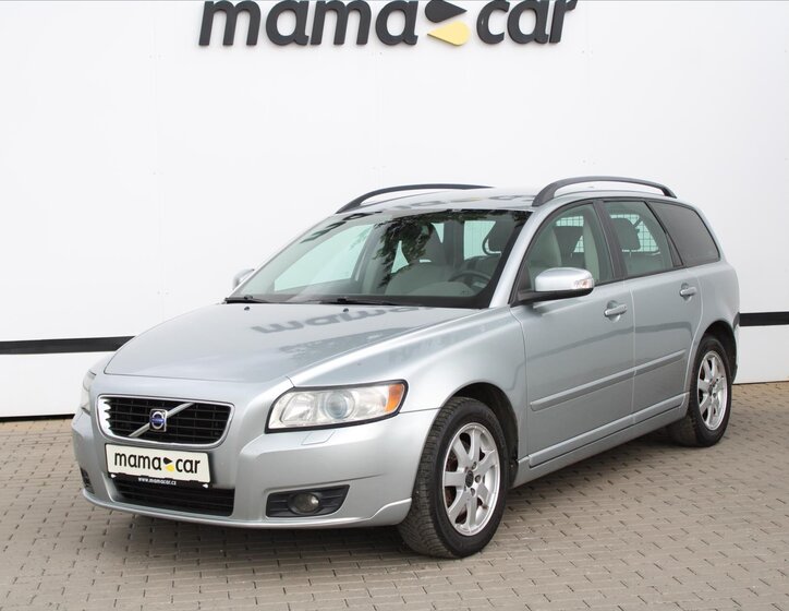 Volvo V50 3