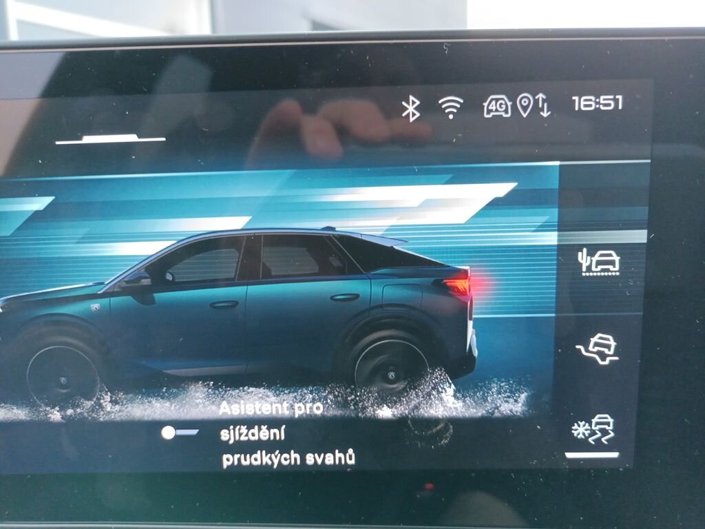 Peugeot 3008 SUV / Terénní 1,2 l 100 kw