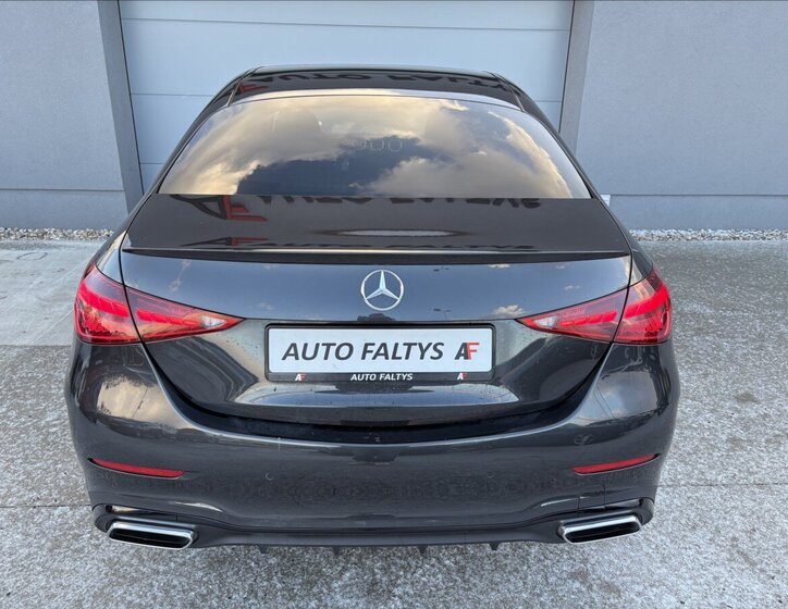 Mercedes-Benz Třídy C 8