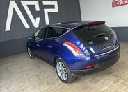 Lancia Delta Hatchback 1,6 l 88 kw