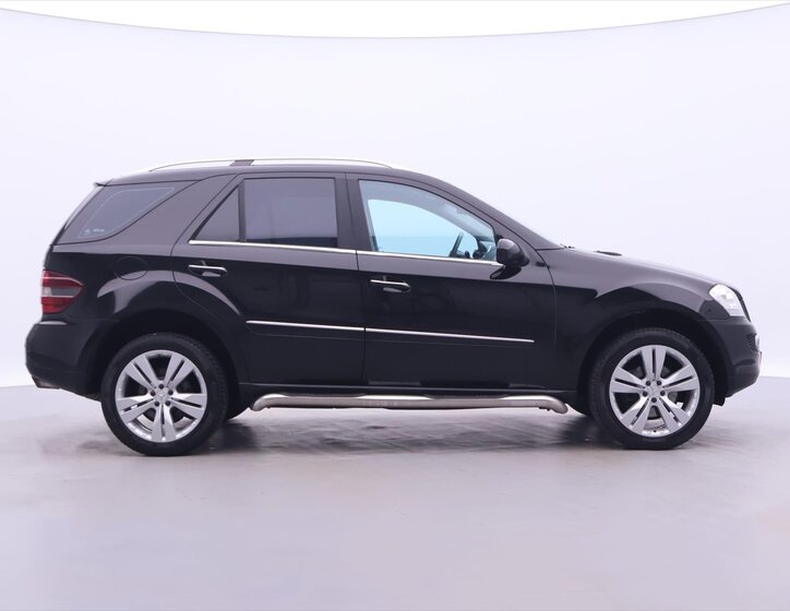 Mercedes-Benz Třídy M SUV 3,2 l 165 kw